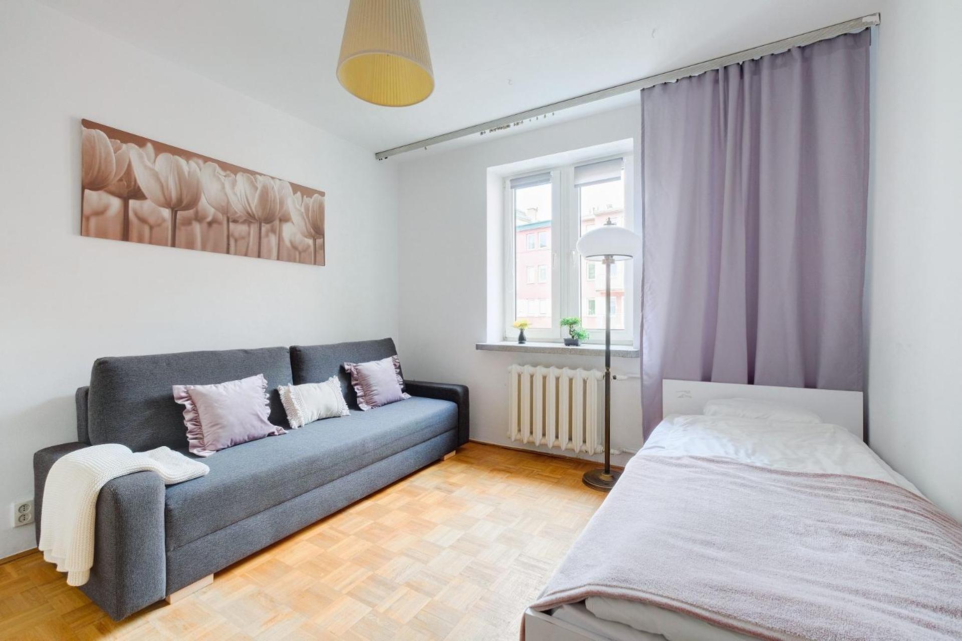 Spacious Apartment In Green Location Варшава Екстериор снимка
