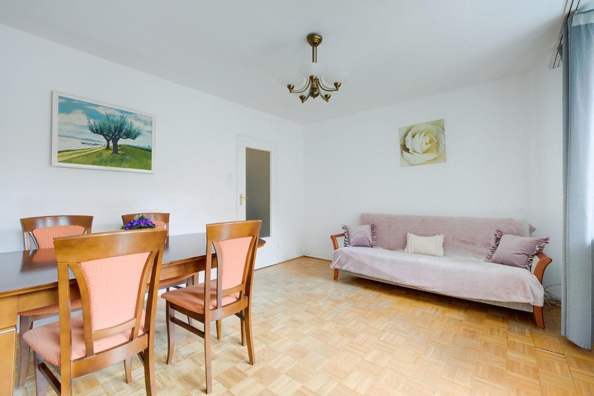 Spacious Apartment In Green Location Варшава Екстериор снимка