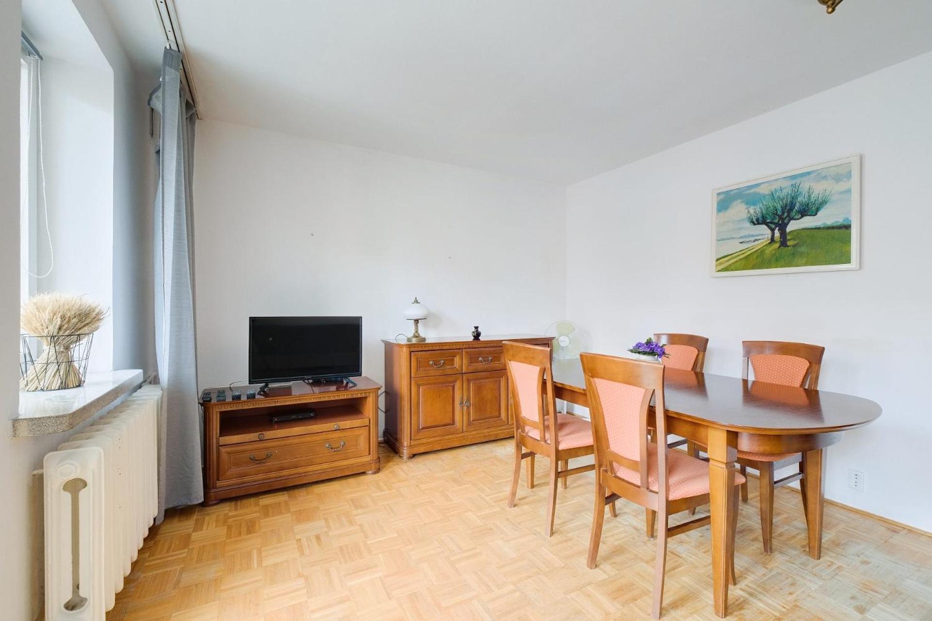 Spacious Apartment In Green Location Варшава Екстериор снимка