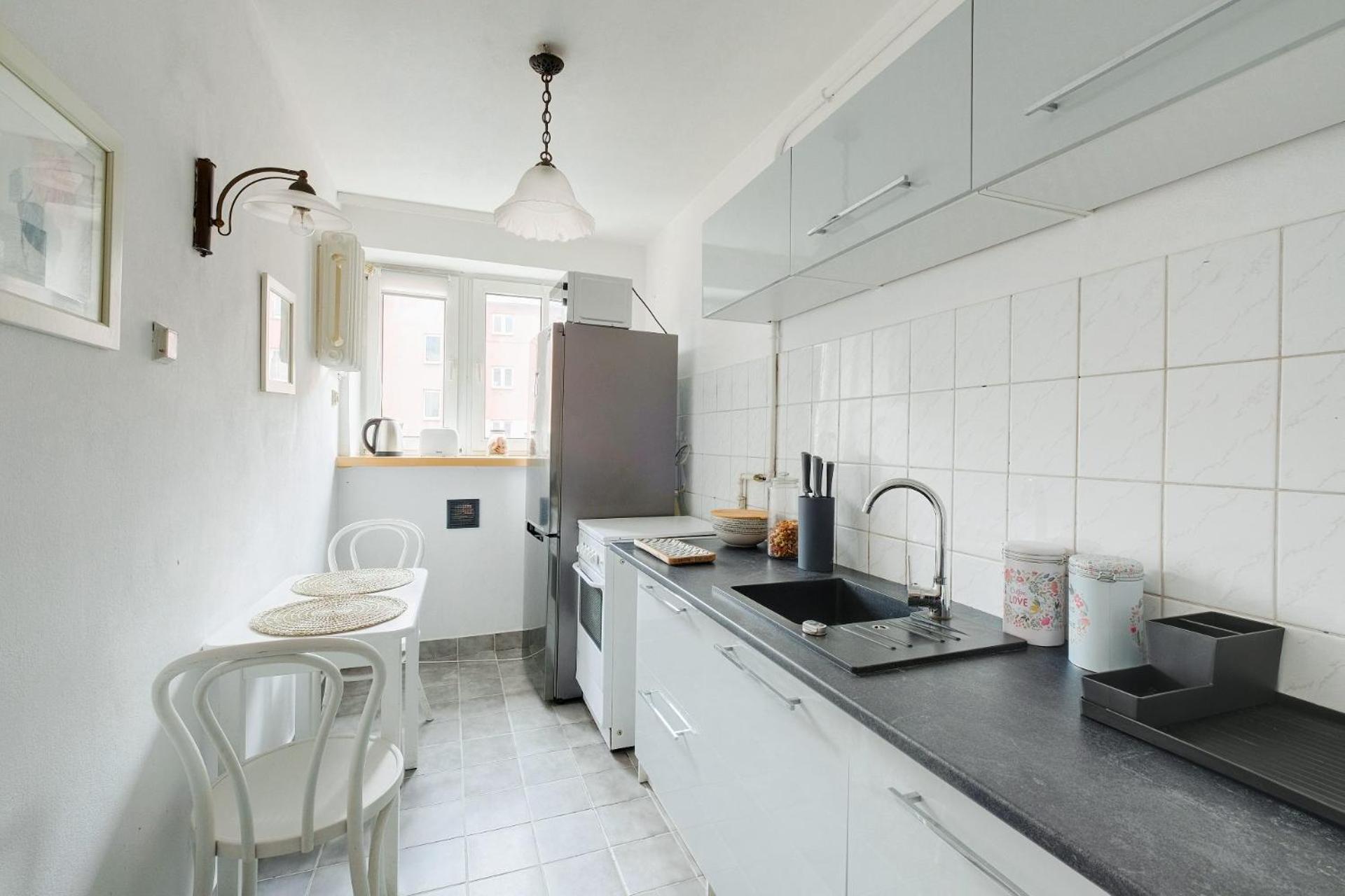 Spacious Apartment In Green Location Варшава Екстериор снимка